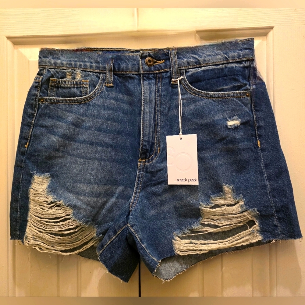 Sneak Peek High Rise 90's Fit Denim Short- size Medium- NWT